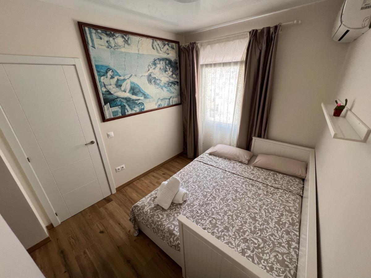 Genuar Apartments Malaga Center. Free Parking Eksteriør billede